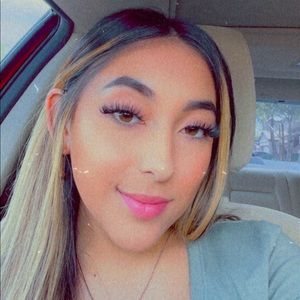 Meet your Posher, Norma